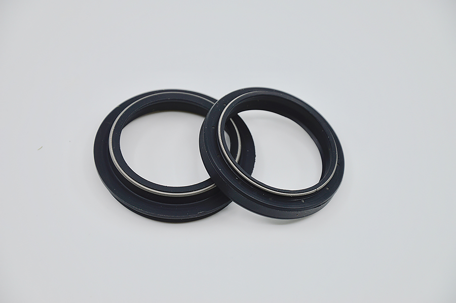 SKF Retén y guardapolvo color negro Kayaba 41x53.1x7.5