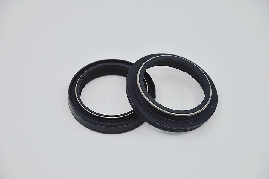 SKF Retén y guardapolvo color negro Showa 41x54x9
