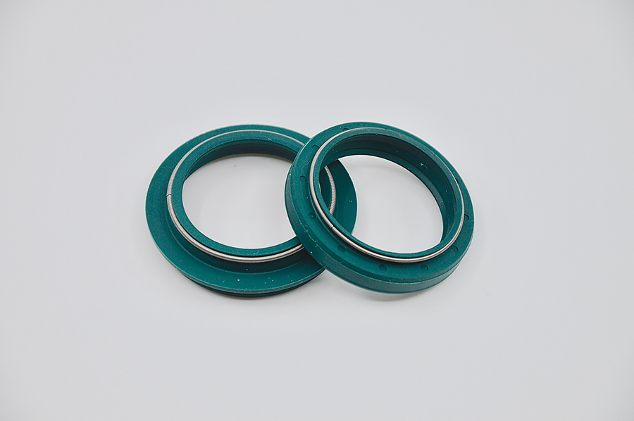 SKF Retén y guardapolvo color verde Paioli 38x50.4x4.8