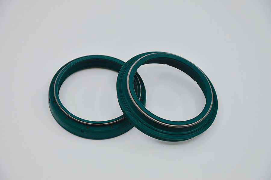 SKF Retén y guardapolvo color verde Showa 48x58.1x8.5